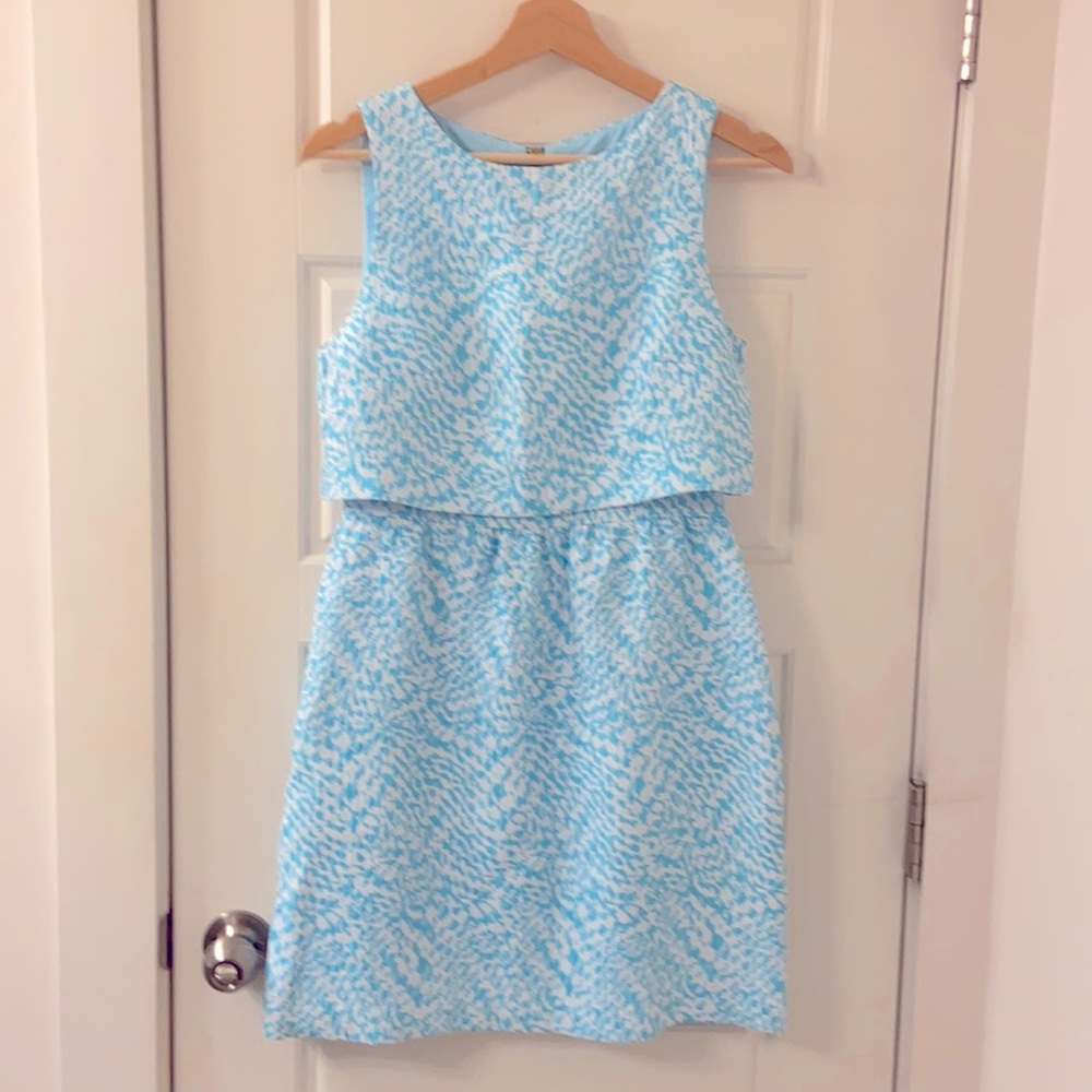 Limited tortuous blue geometric pattern dress